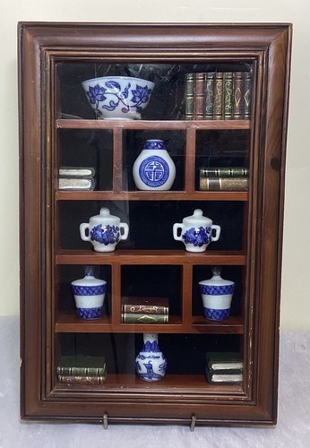 Vtg wooden display case with - vtg,